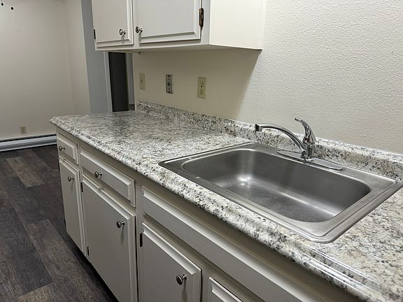 3rd image of 4880 Silverton Rd NE #59a75d794