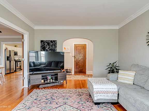 5th image of 6203 N Oakley Ave APT 3