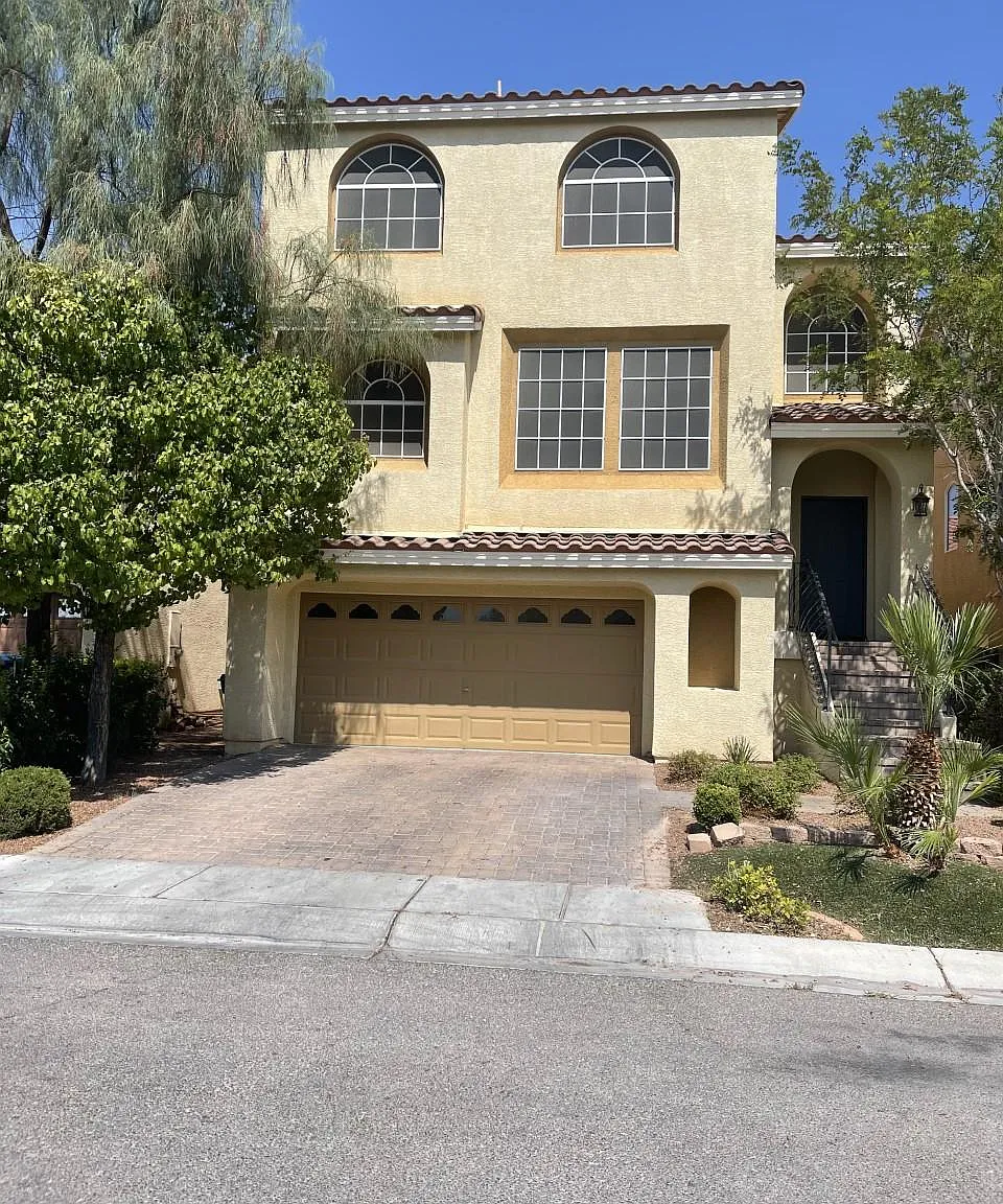 5 bed, 2870 sqft, $2,550 — Photo 1