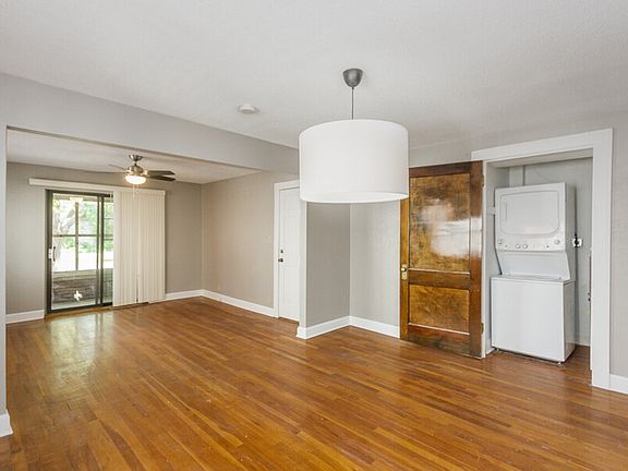 3rd image of 607 E 40th St #2W