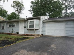 739 N Hillcrest Dr, Romeoville, IL 60446
