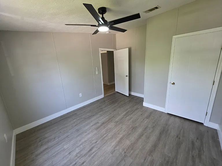 3879 La Salle Ave #1 — Photo 2