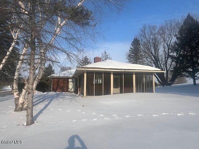 4th image of 206 Barnerville Road