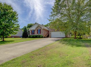 222 Cody Ct, Clarksville, TN 37043