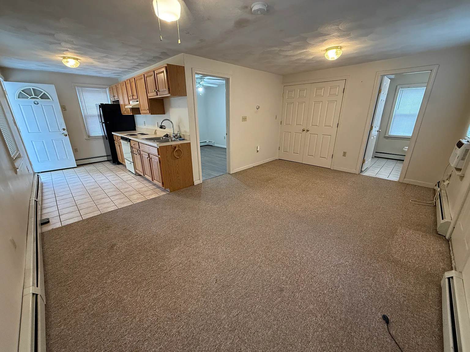 1 bed, 800 sqft, $1,275 — Photo 3