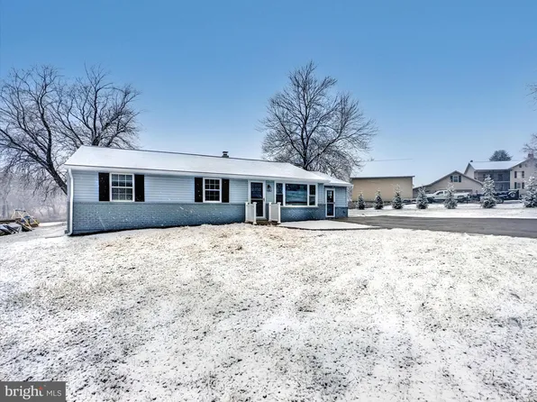 4161 Walters Hatchery Rd, York, PA 17408