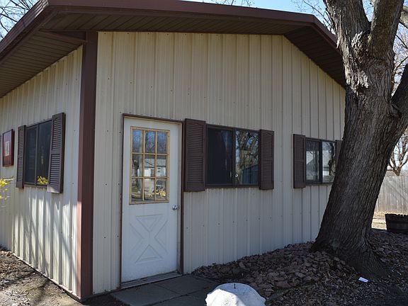 Back Garage/Workshop 