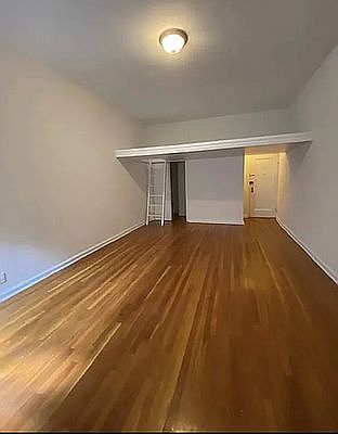 2nd image of 414 E 85th St APT 1D