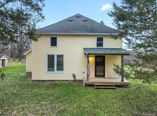 1895 Bird Rd, Ortonville, MI 48462