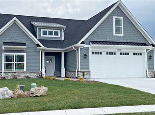 1018 Ridgeview Dr, Jeffersonville, IN 47130