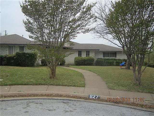 2nd image of 827 Ladner Ln