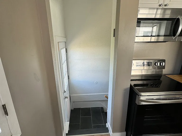 3124 W Euclid Ave — Photo 19