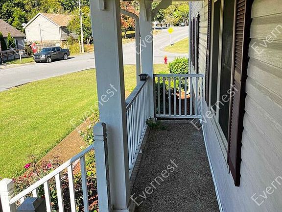 2nd image of 3077 Reelfoot Dr