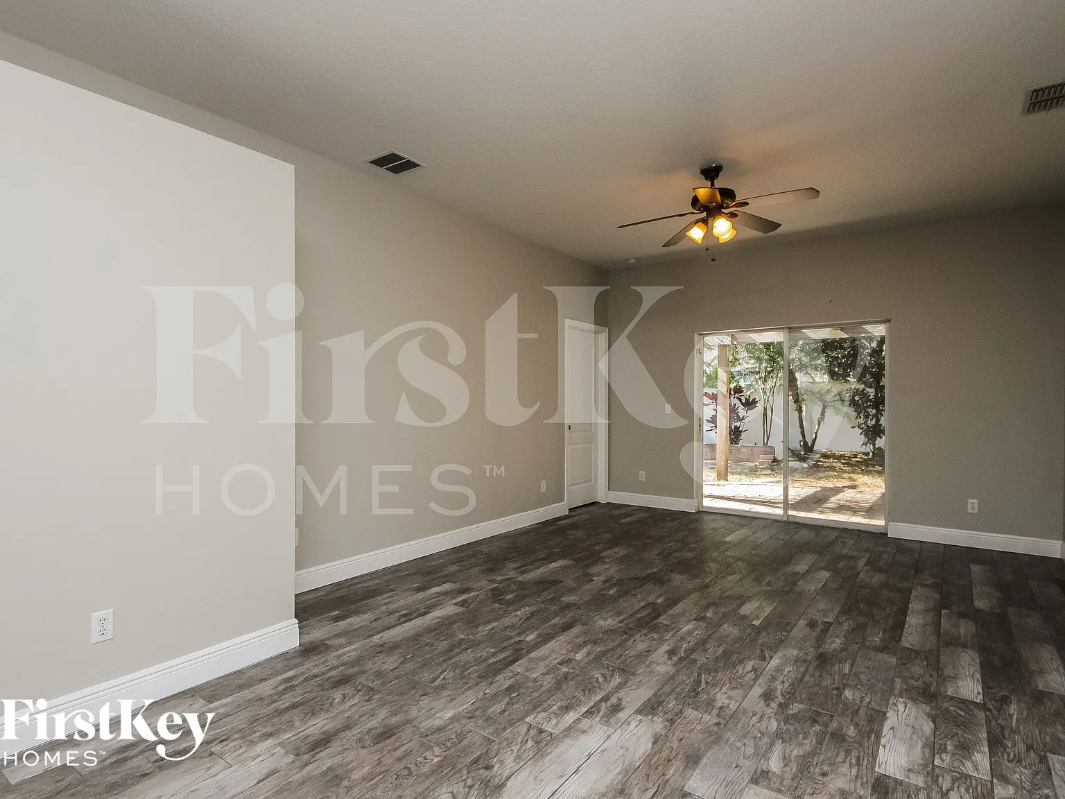 4 bed, 2.0 bath, 1685 sqft, $3,330 — Photo 3