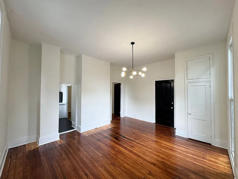 504 N Person St — Photo 7