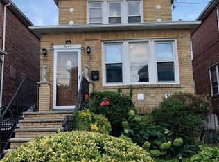 3220 Country Club Rd, Bronx, NY 10465