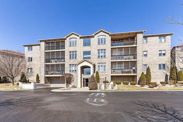 1st image of 18550 Pine Lake Dr APT 2C