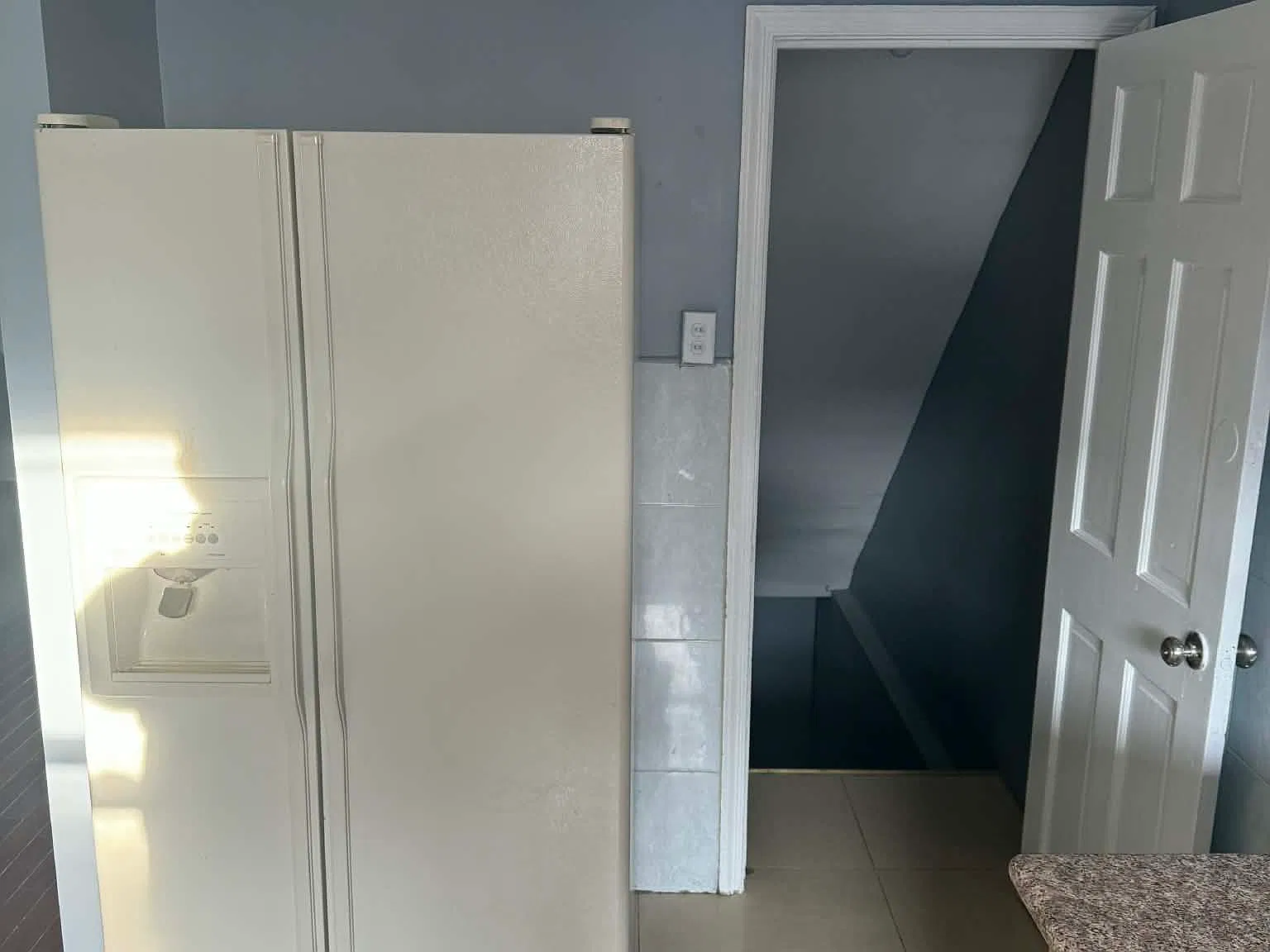 3 bed, 2.5 bath, 1180 sqft, $1,700 — Photo 4