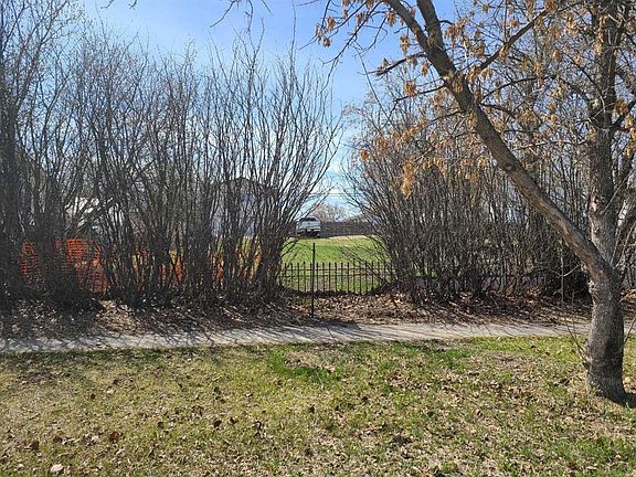 2nd image of 10022 98th St