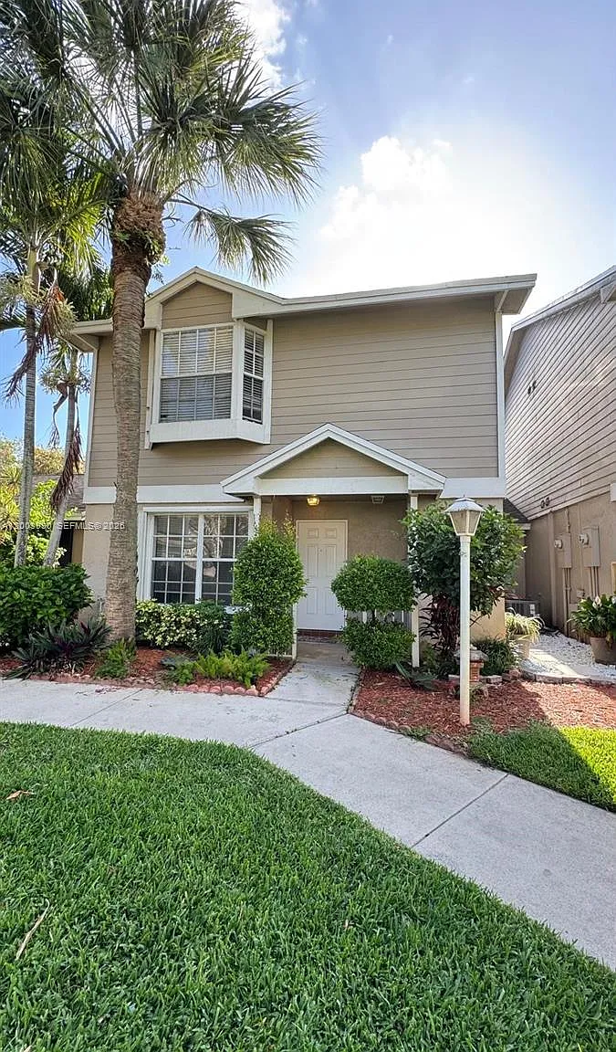 1 bed, 1.0 bath, 614 sqft, $1,975 — Photo 1