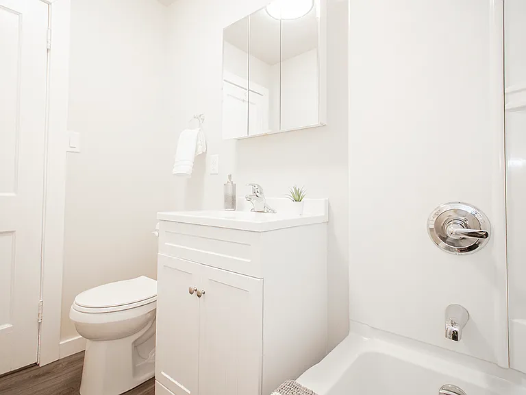 129 Lenore St #14 — Photo 16