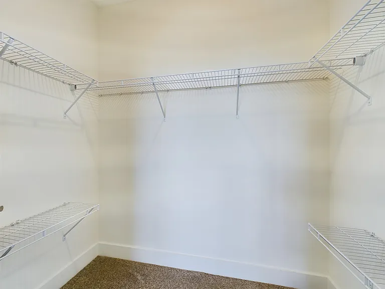 670 Victory Ln #10-204 — Photo 5