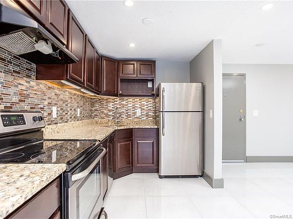 4th image of 1390 East St APT 402