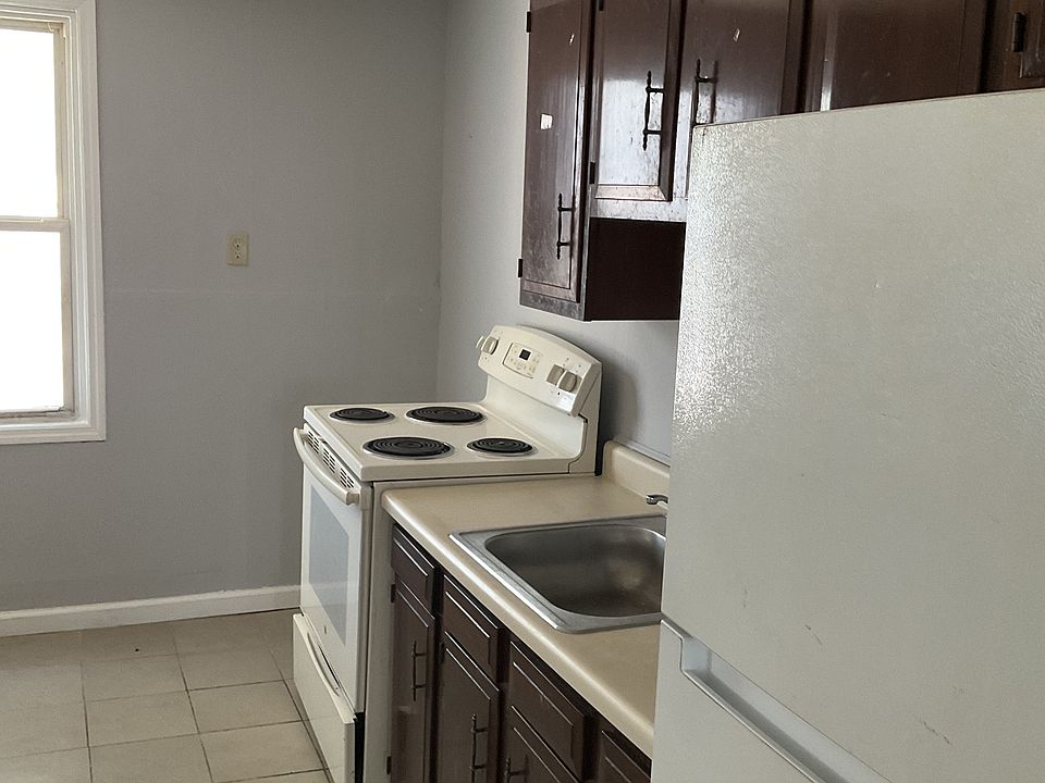 1st image of 589 W Broadway #7