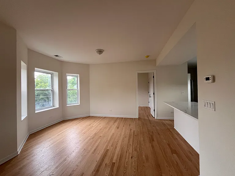 1440 W Waveland Ave #2 — Photo 1