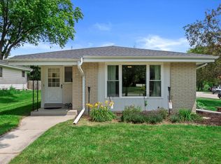 768 7th Ave, Grafton, WI 53024