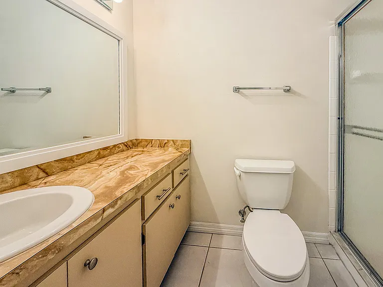 2604 Woodgate Ln #J-6 — Photo 4