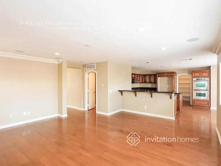 11042 Evergreen Loop — Photo 6