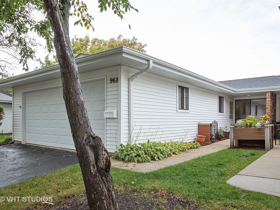 1st image of 968 Glastonbury Ln