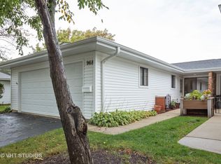 968 Glastonbury Ln, Schaumburg, IL 60193