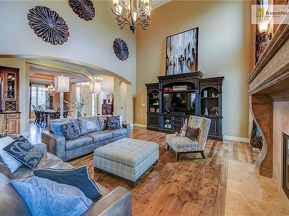 Open space throughout the main floor.
