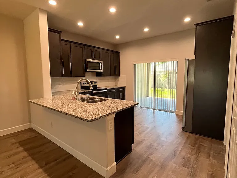 38 Pine Hill Ln #B — Photo 7