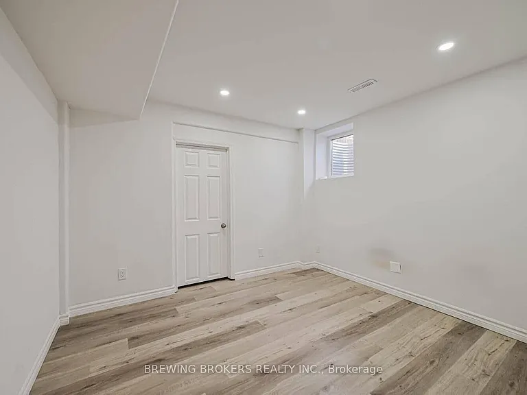 51 Jack Rabbit Cres — Photo 9