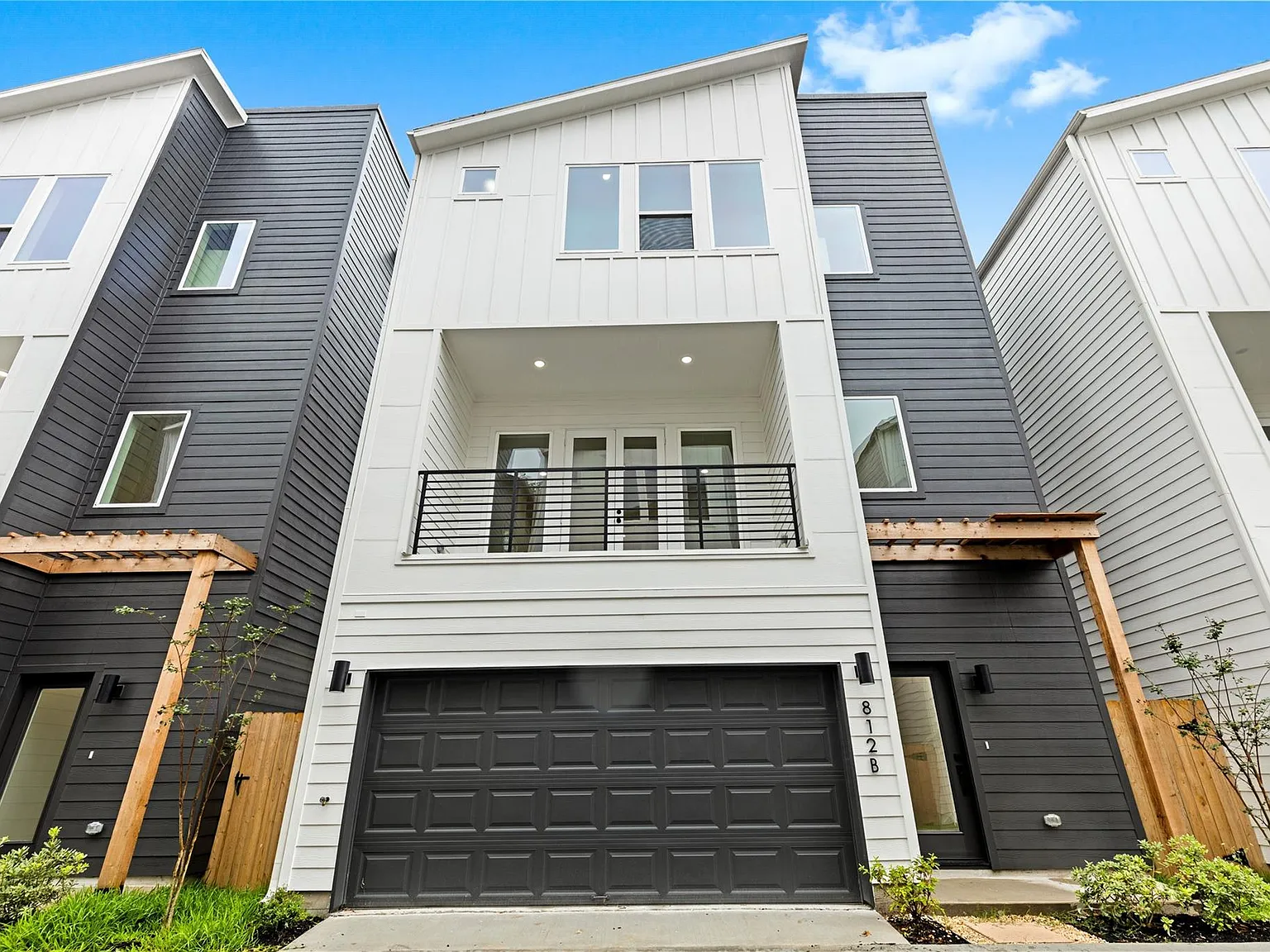 3 bed, 3.5 bath, 1966 sqft, $2,350 — Photo 1