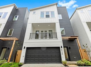 812 Elkhart St #B, Houston, TX 77091