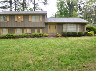 512 Foxmoor Dr, Lilburn, GA 30047