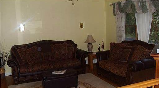 1 worth living room