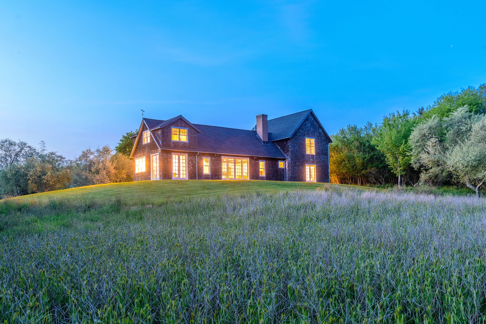  ENCHANTING SETTING