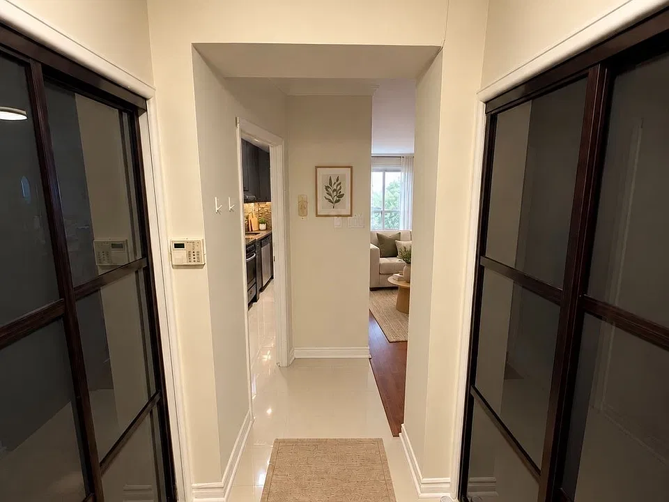 2 Ridelle Ave #106