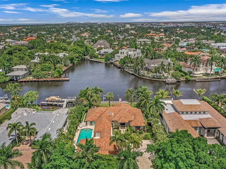 655 Galleon Dr — Photo 36