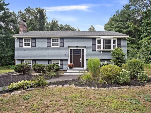 34 Christine Ave, Tyngsboro, MA 01879
