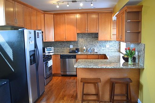 2nd image of 3648 W Belle Plaine Ave Unit 405