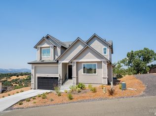 380 Tehuacan Rd, Ukiah, CA 95482