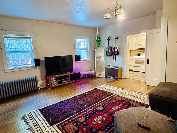 2nd image of 310 N Van Buren St #2