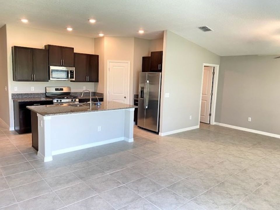 10390 Scarlett Skimmer Dr, Riverview, FL 33578 | Zillow