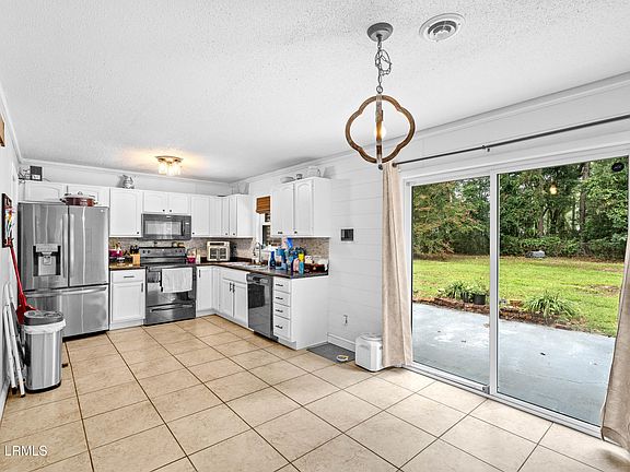 2nd image of 3117 Palomino Drive